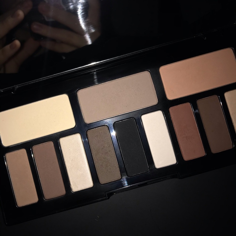 🌸2/$30🌸 Kat Von D Shade+Light Eyeshadow Palette